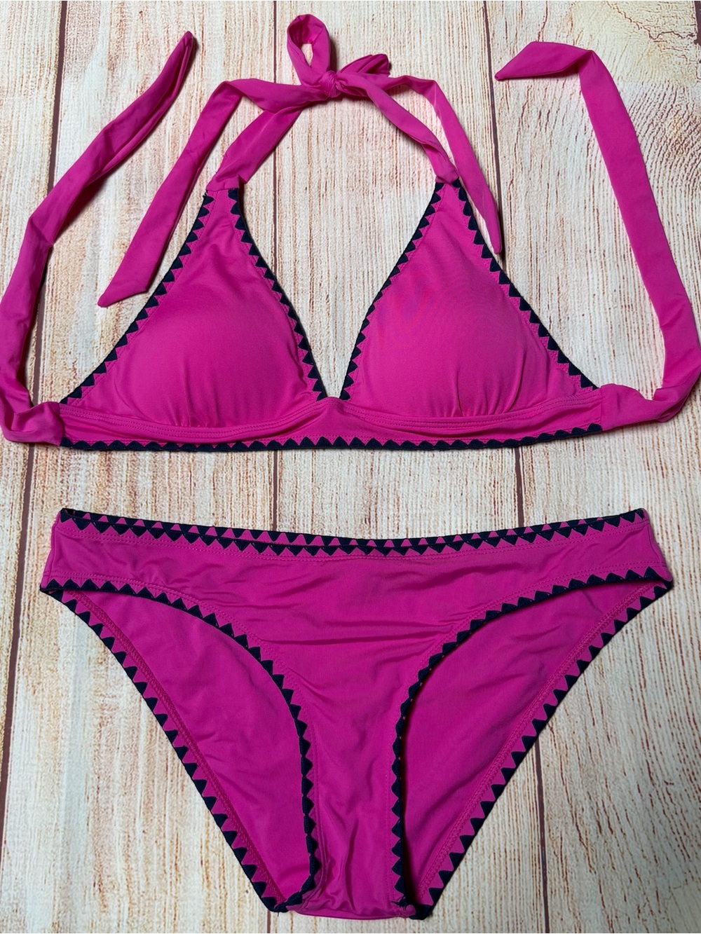 Lucky Brand Women’s Magenta/Blue Triangle Bikini Set Large
